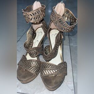 Jessica Simpson Bronze Cutout Heels